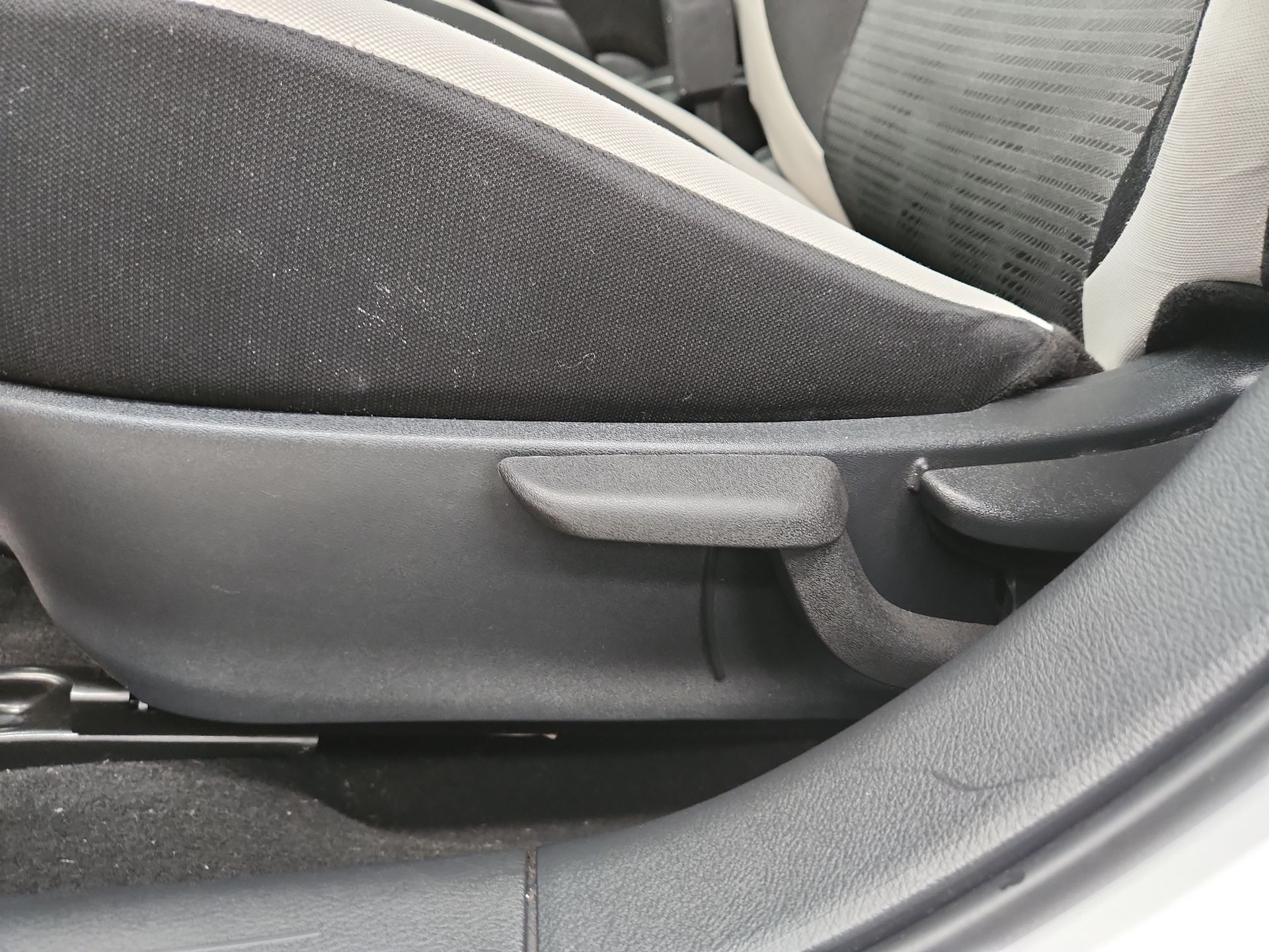 2022 Nissan VERSA ADVANCE CVT 22