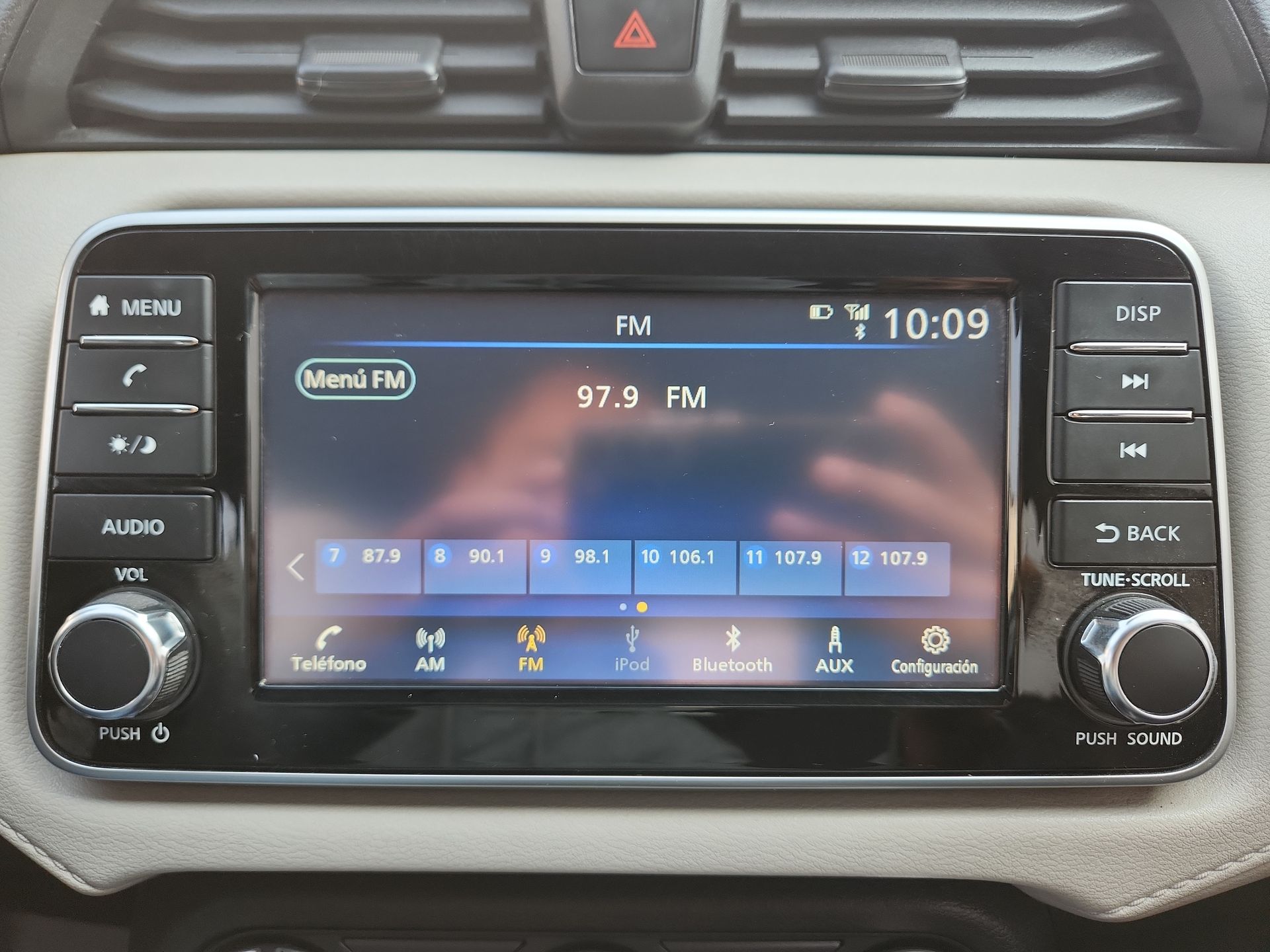 2022 Nissan VERSA ADVANCE CVT 22