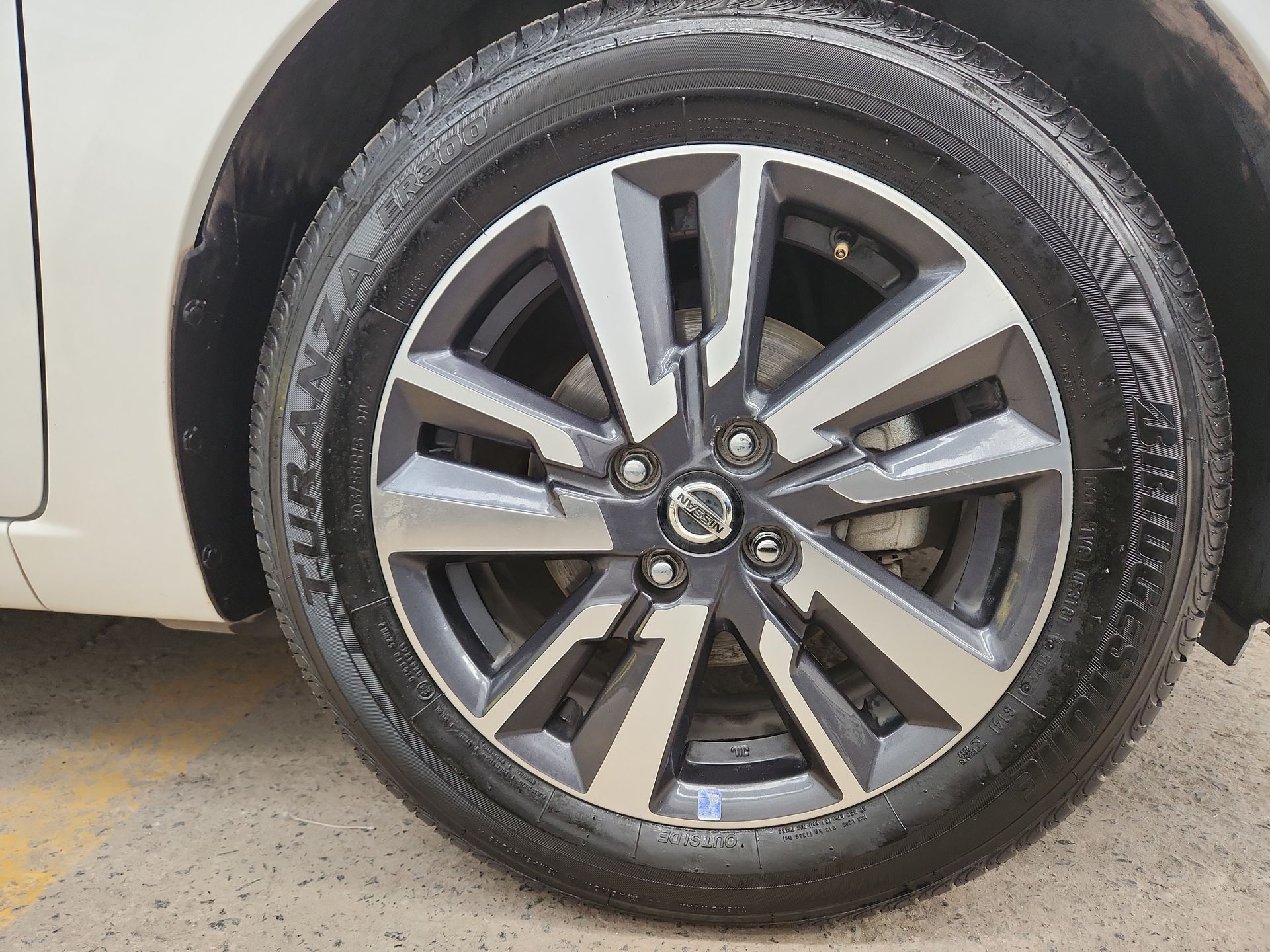 2022 Nissan VERSA ADVANCE CVT 22