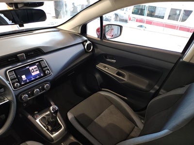 2020 Nissan VERSA PLATINUM CVT