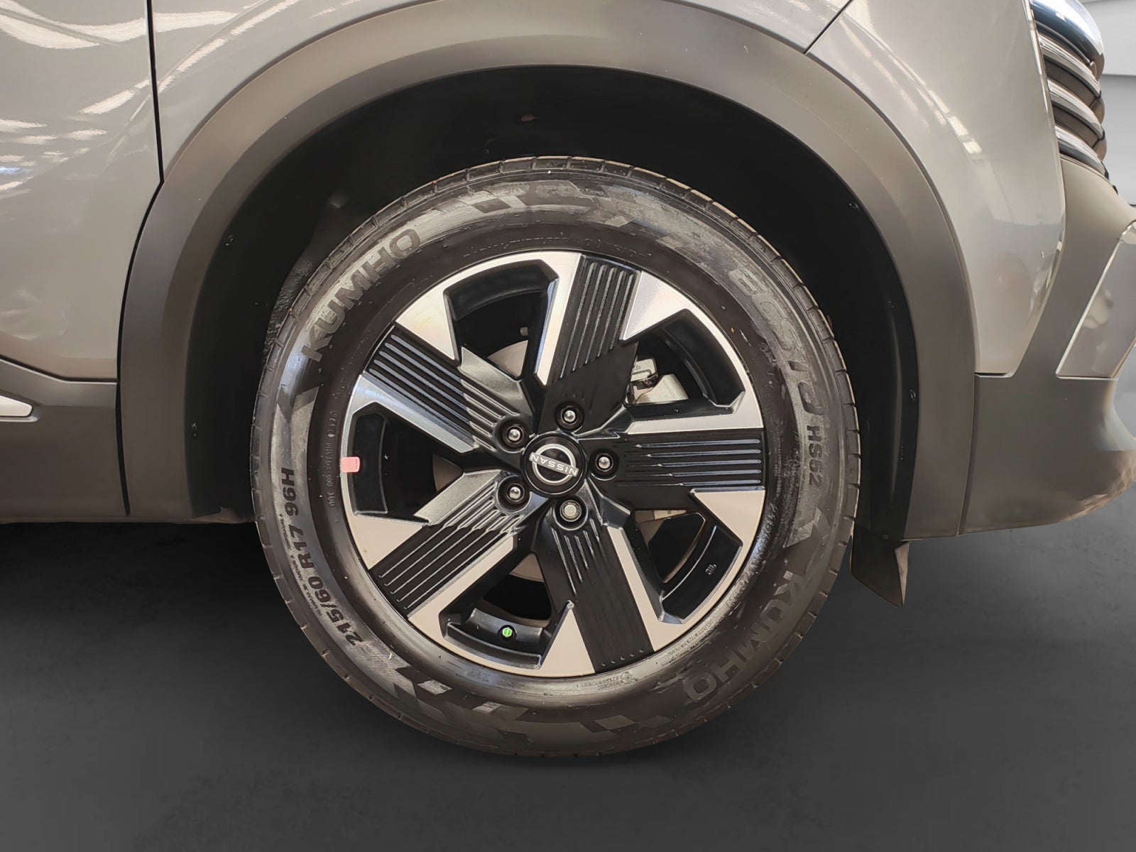 2025 Nissan KICKS ADVANCE CVT