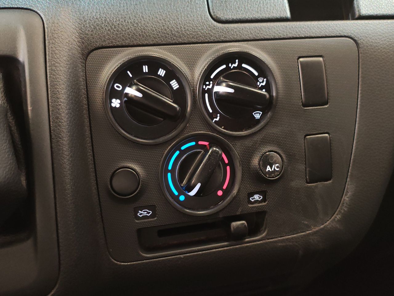 2024 Nissan URVAN URVAN PANEL AMPLIA AA