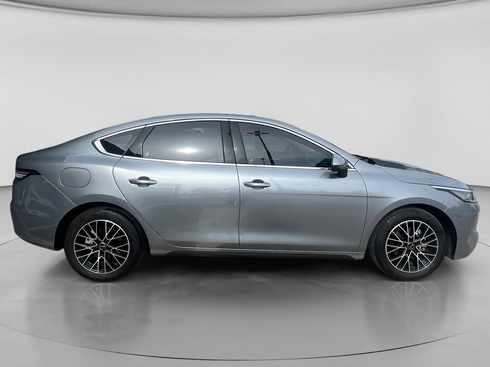 2026 BYD KING DM-i SEDAN DM-I 1.5L FWD 55KM