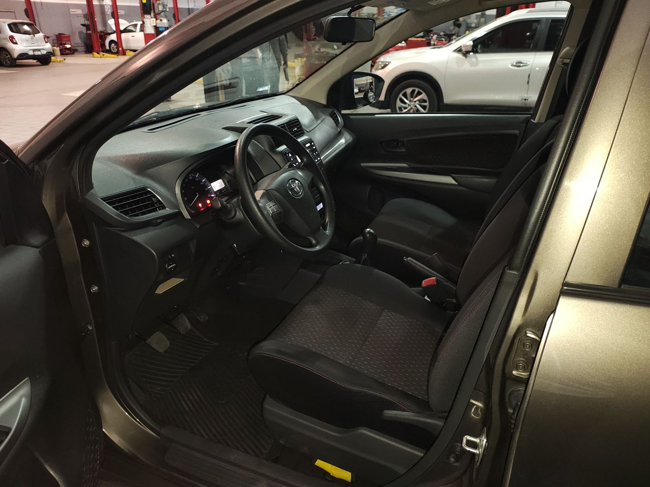 2021 Toyota AVANZA LE MT