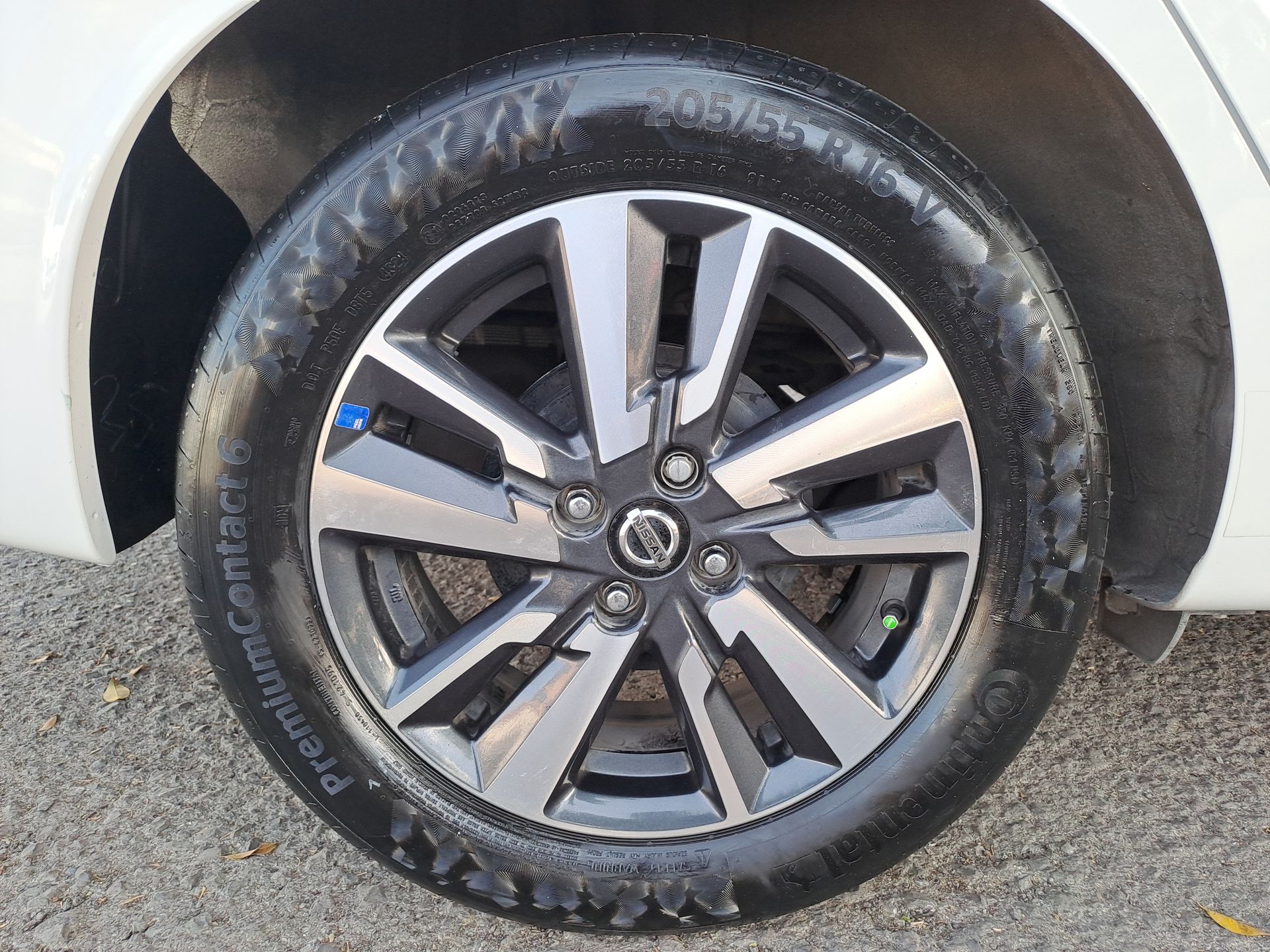 2022 Nissan VERSA ADVANCE CVT 22