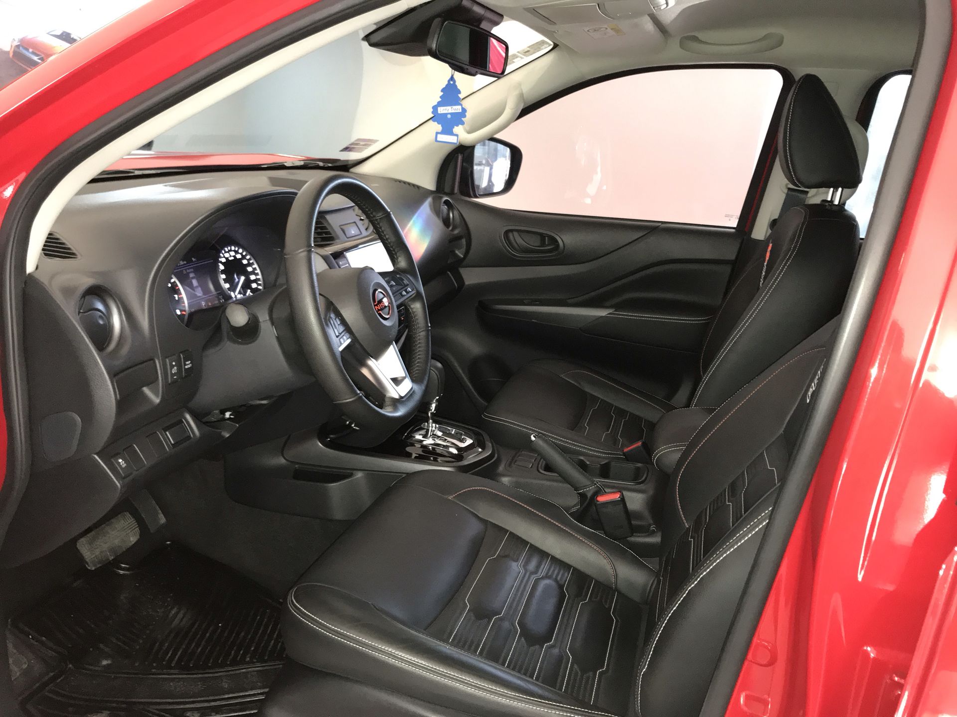 2024 Nissan FRONTIER FRONTIER PRO-4X 4X4 TA 24