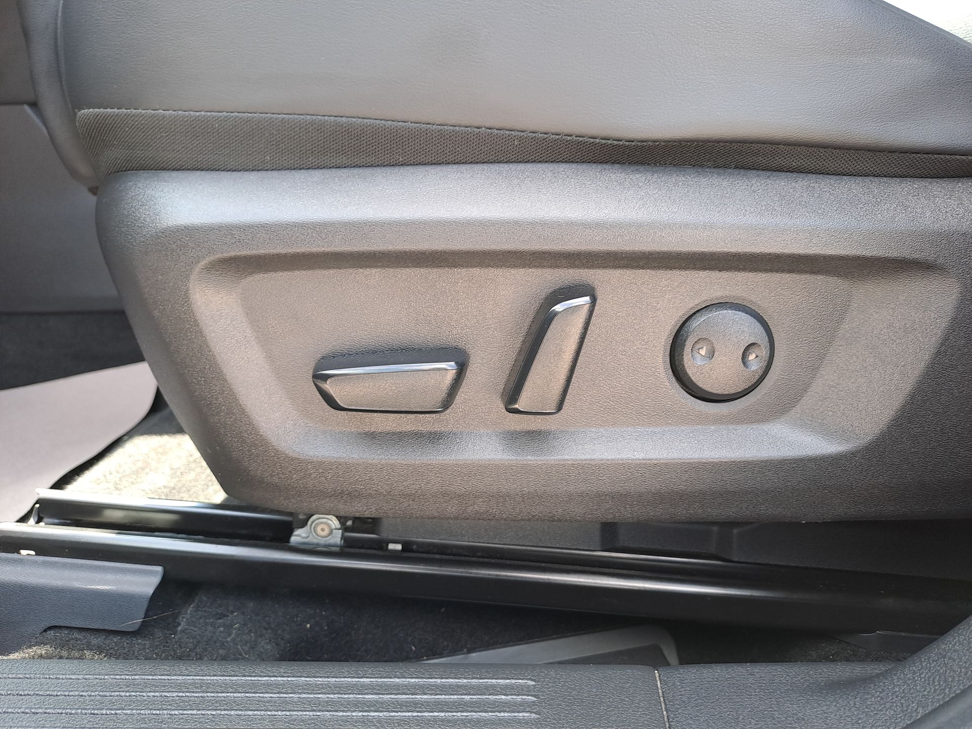 2024 Nissan X-TRAIL PLATINUM E-POWER 2 ROW 24