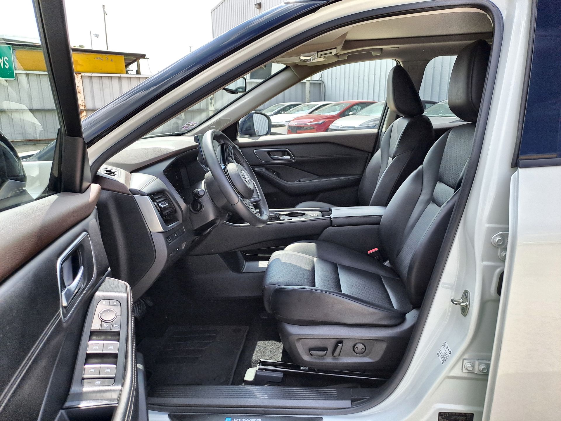 2024 Nissan X-TRAIL PLATINUM E-POWER 2 ROW 24