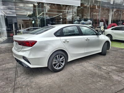 2023 Kia FORTE LX IVT