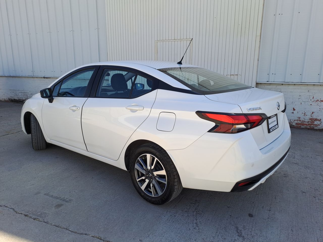 2020 Nissan VERSA ADVANCE CVT