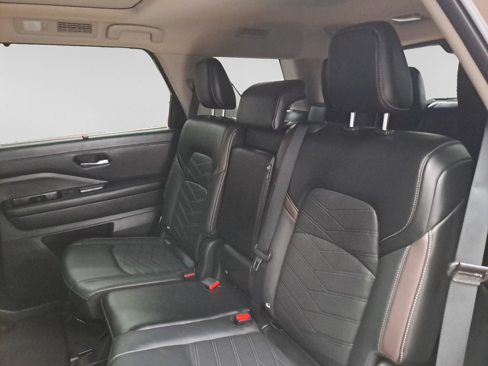 2025 Nissan PATHFINDER PLATINUM 4WD 25