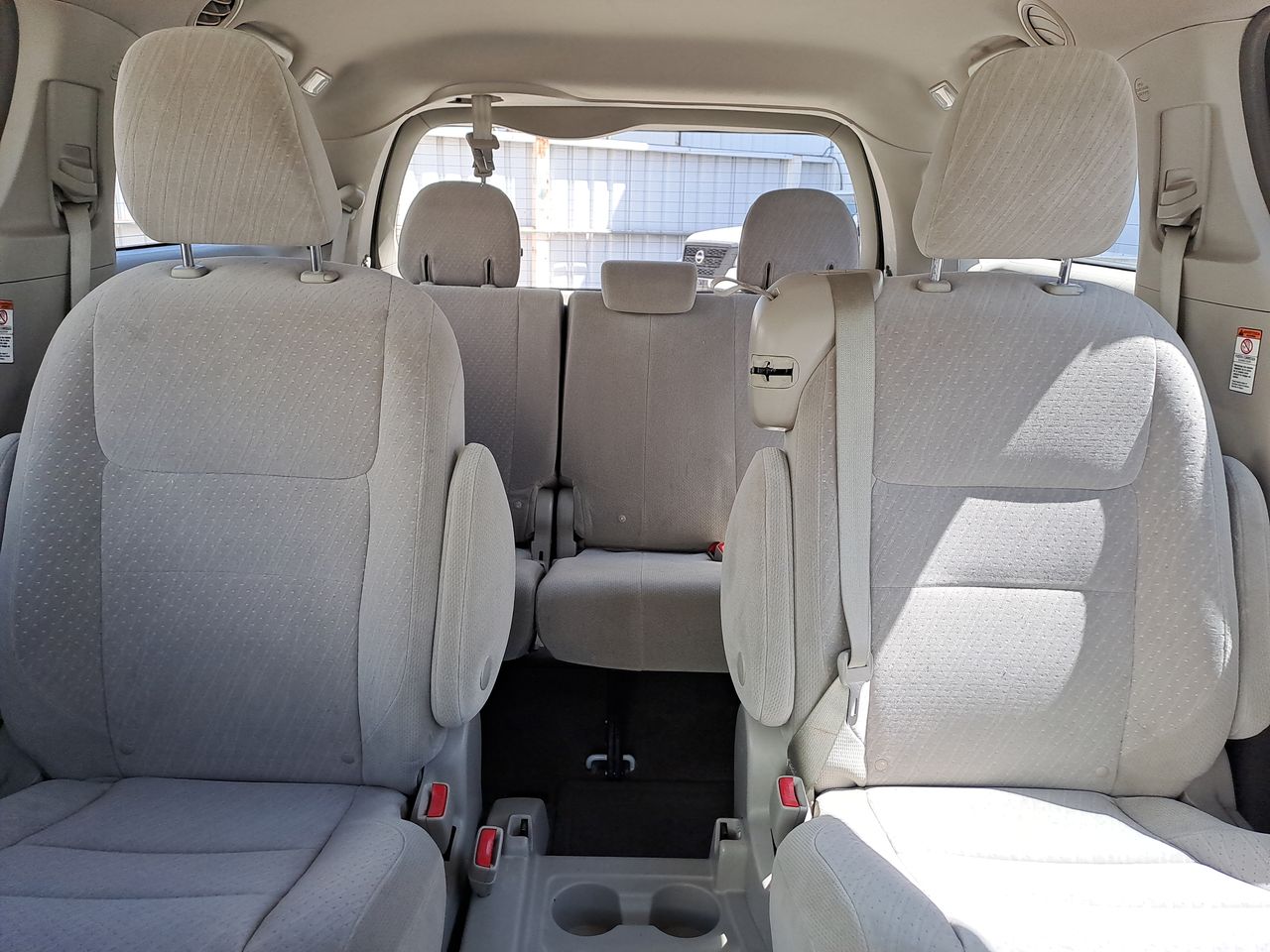 2018 Toyota SIENNA LE