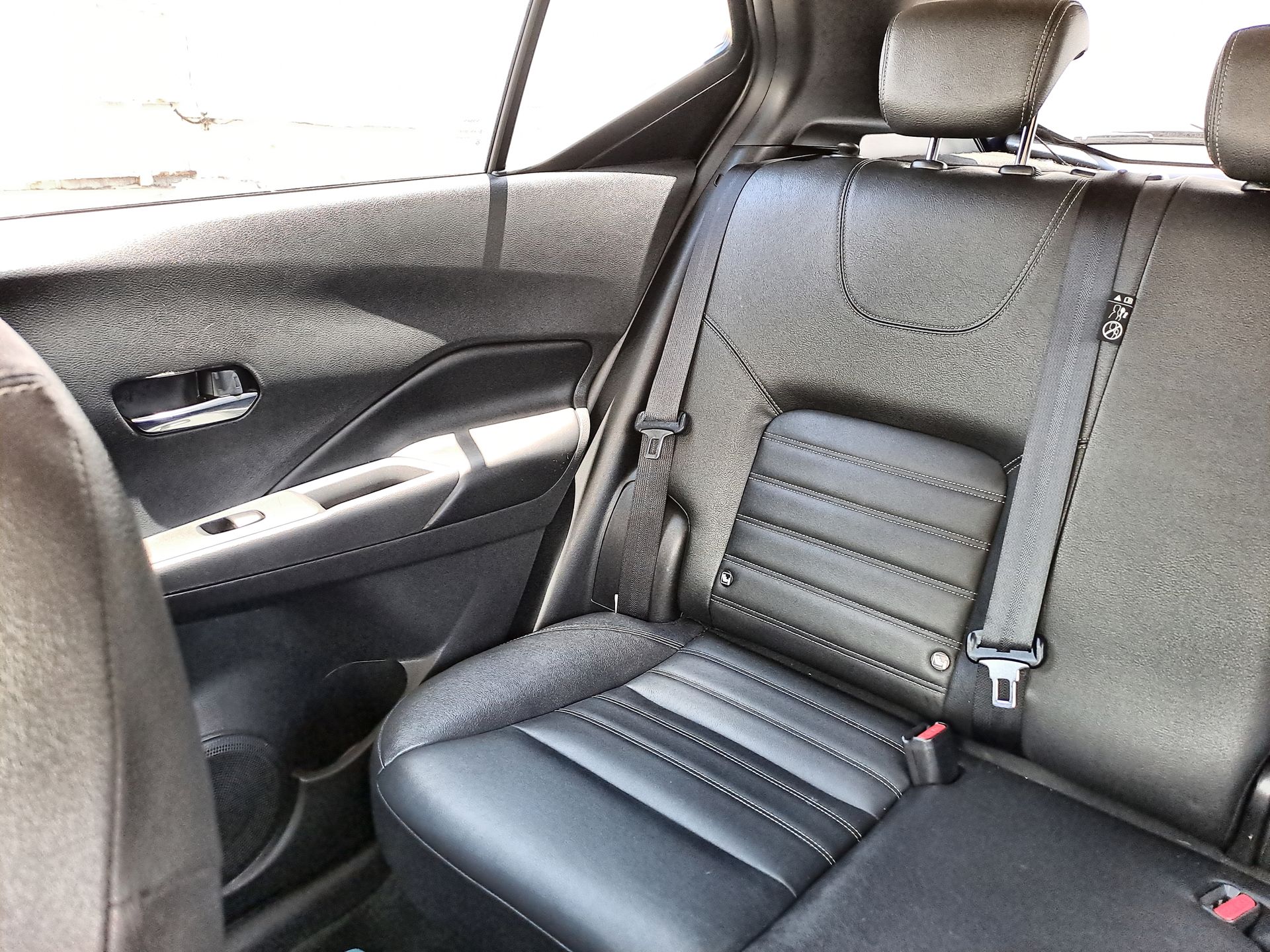 2025 Nissan KICKS PLATINUM E-POWER 25