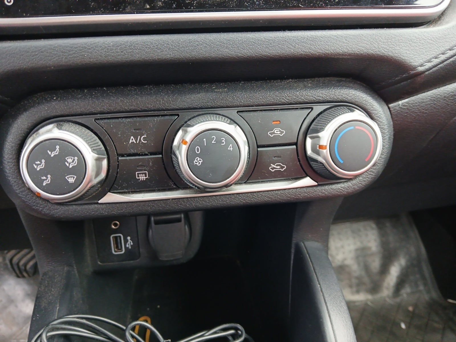 2024 Nissan VERSA SENSE MT 24