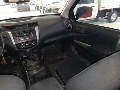 2020 Nissan NP300 DOBLE CABINA DOBLE CABINA SE TM AC PAQ SEG 6VEL