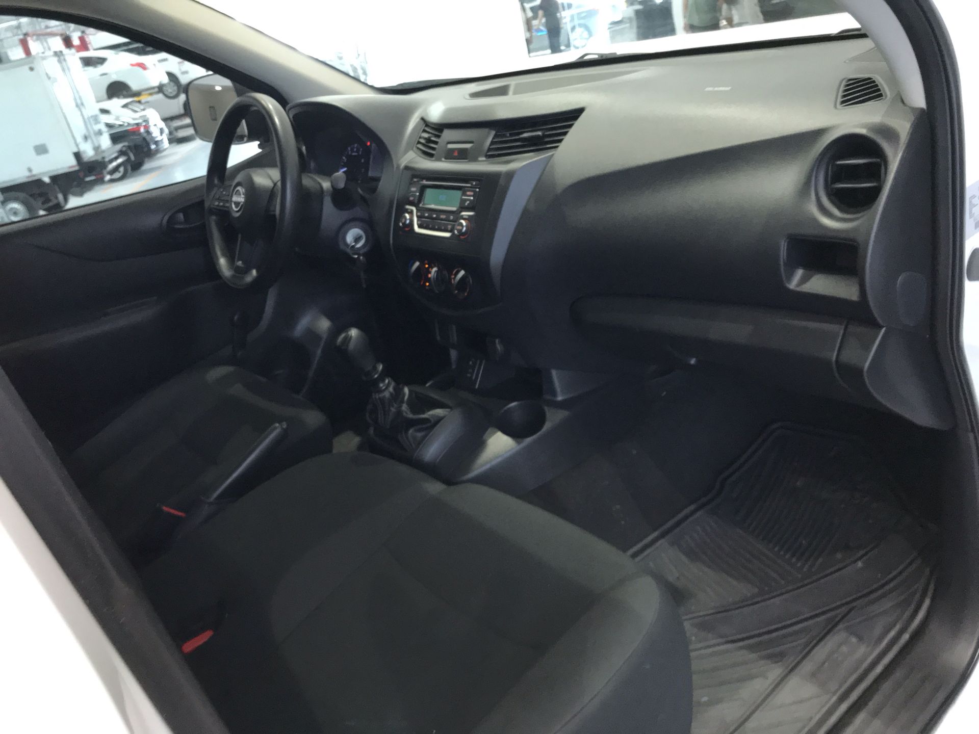 2024 Nissan NP300 NP300 CHASIS TM AC 24