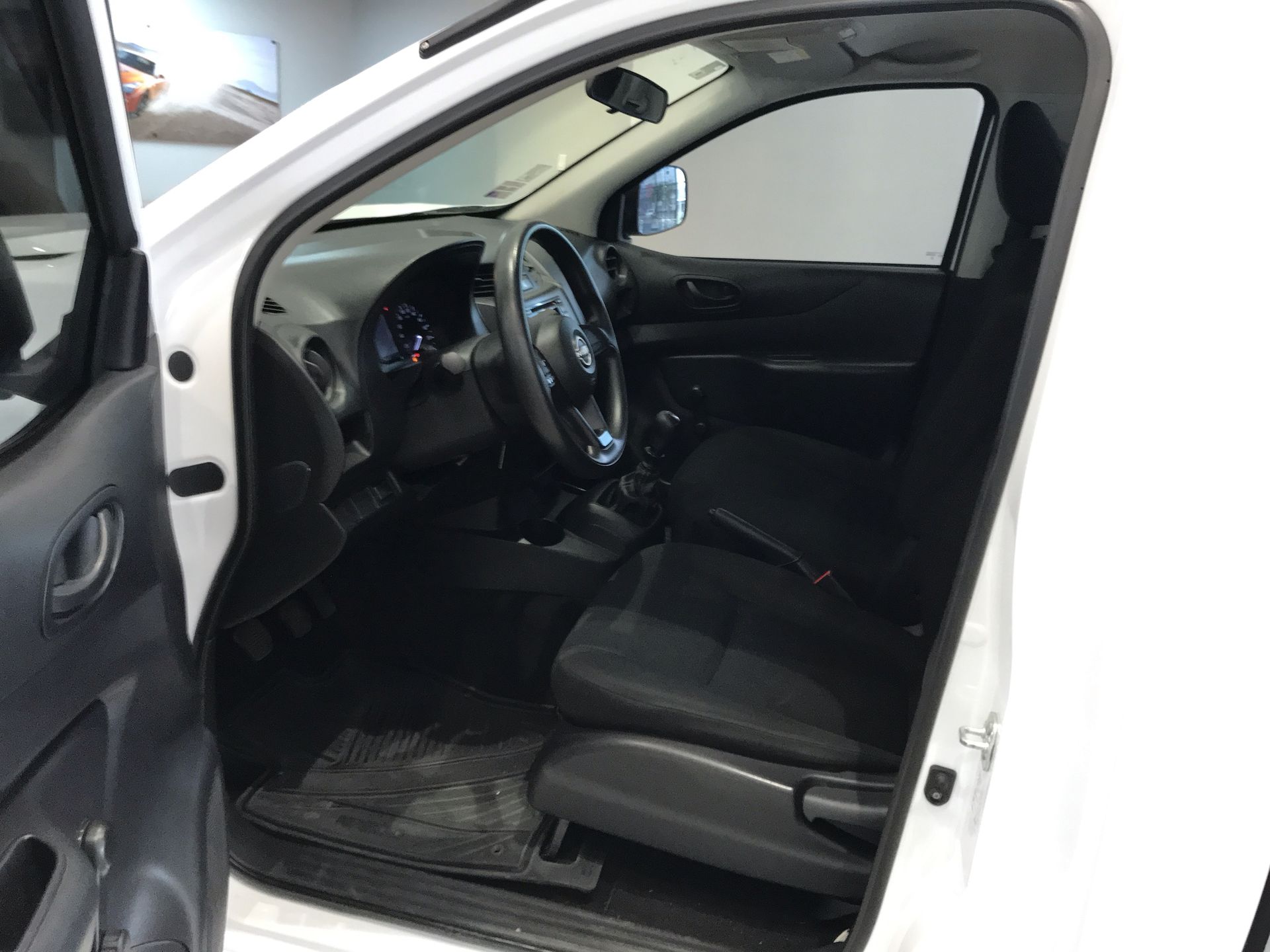 2024 Nissan NP300 NP300 CHASIS TM AC 24