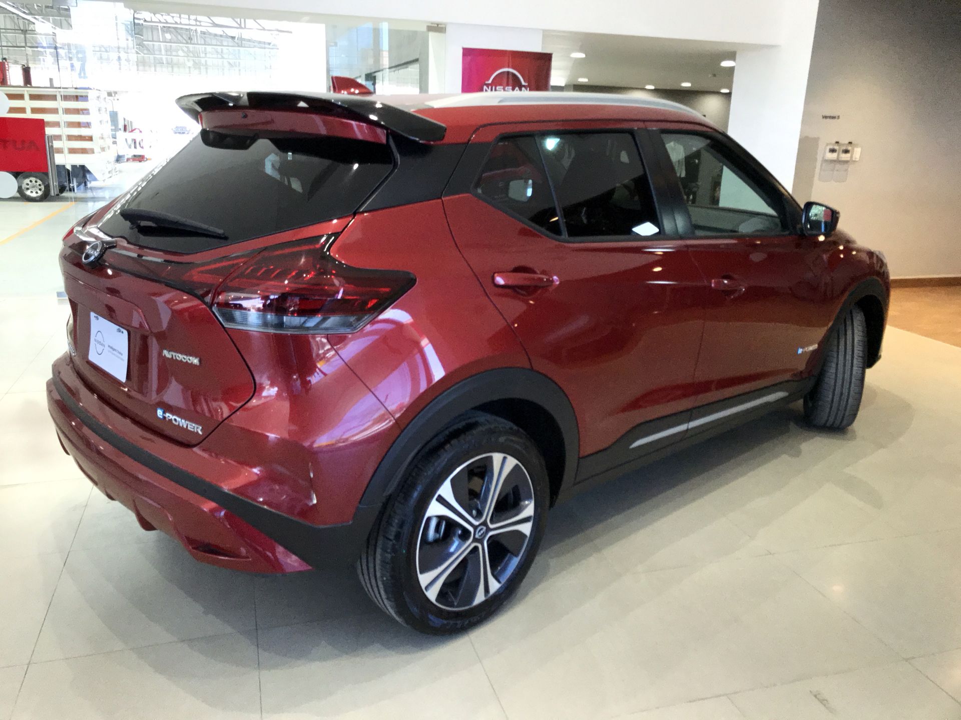 2023 Nissan KICKS E-POWER PLATINUM E-POWER 23