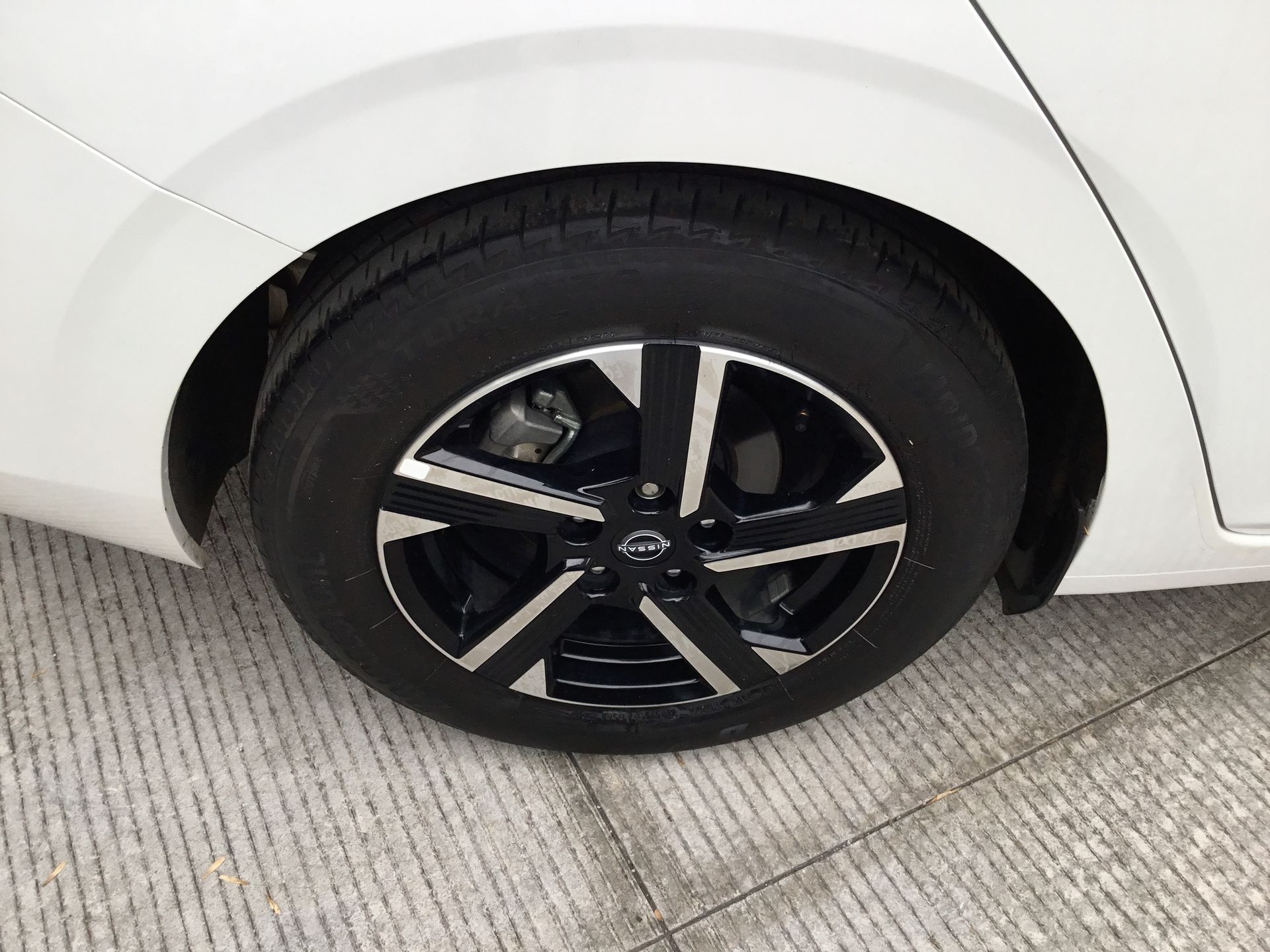 2025 Nissan SENTRA ADVANCE CVT 25