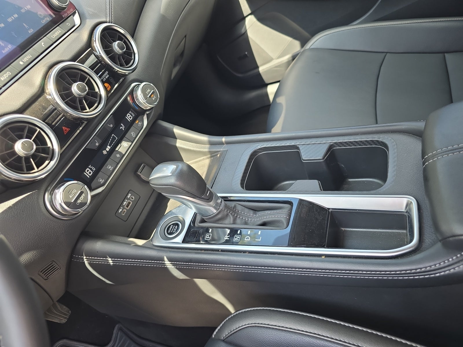2025 Nissan SENTRA SR PLATINUM CVT 25