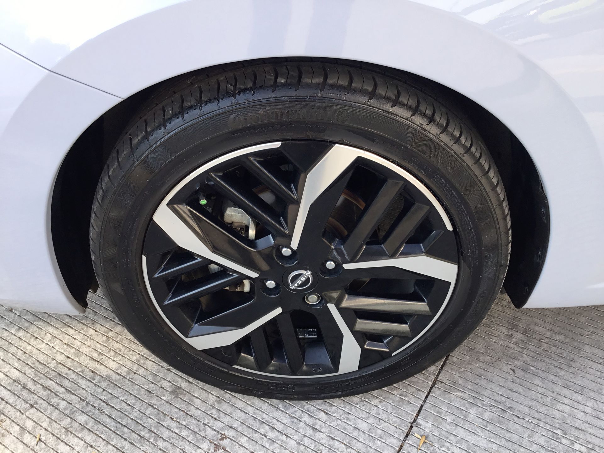 2024 Nissan VERSA SR CVT 24