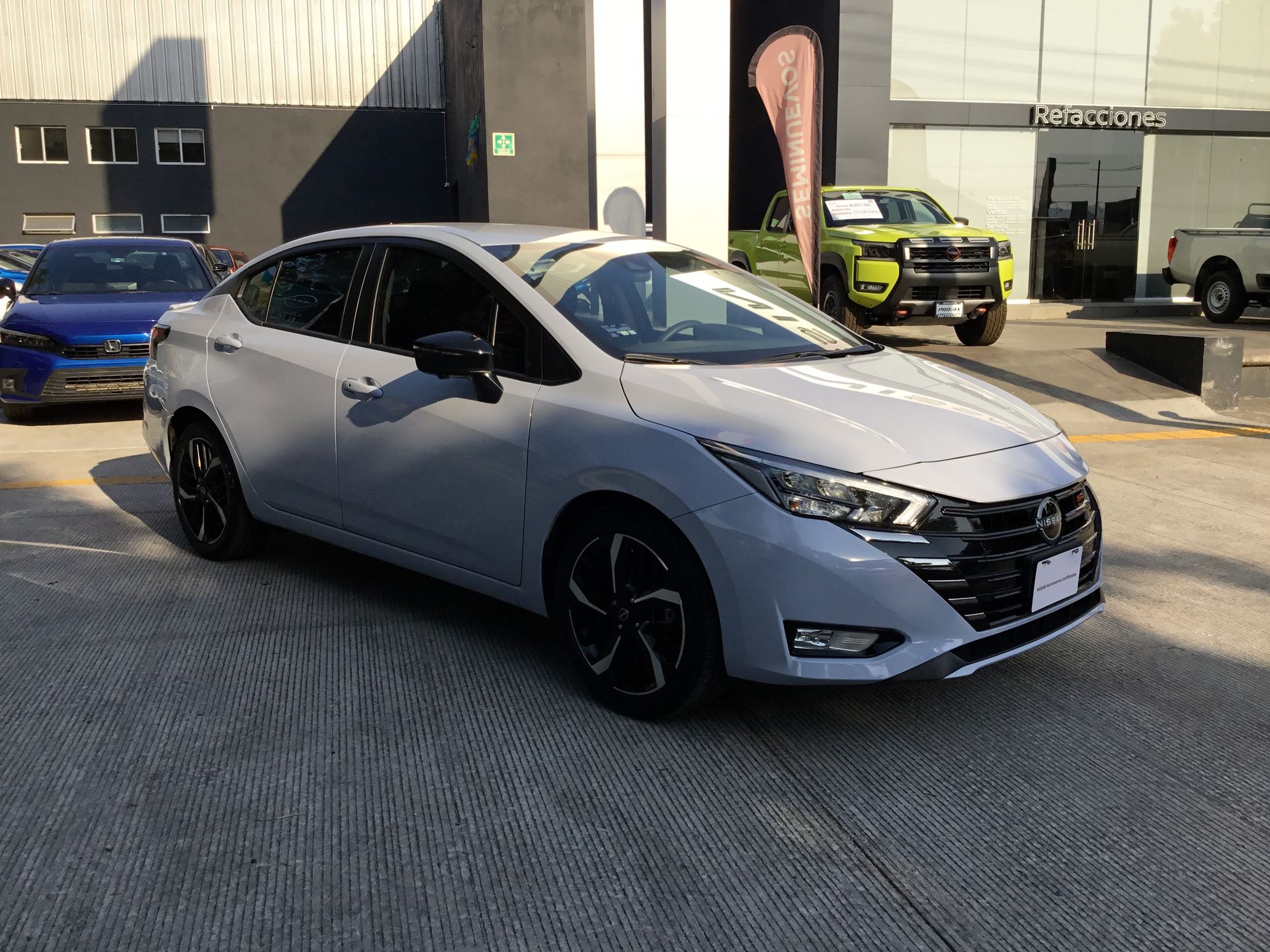 2024 Nissan VERSA VERSA SR CVT