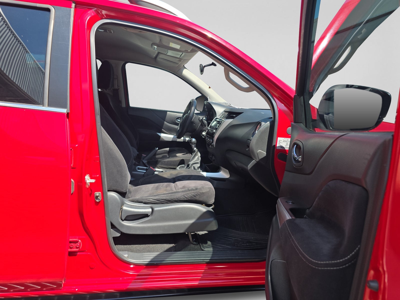 2020 Nissan FRONTIER LE TM AC