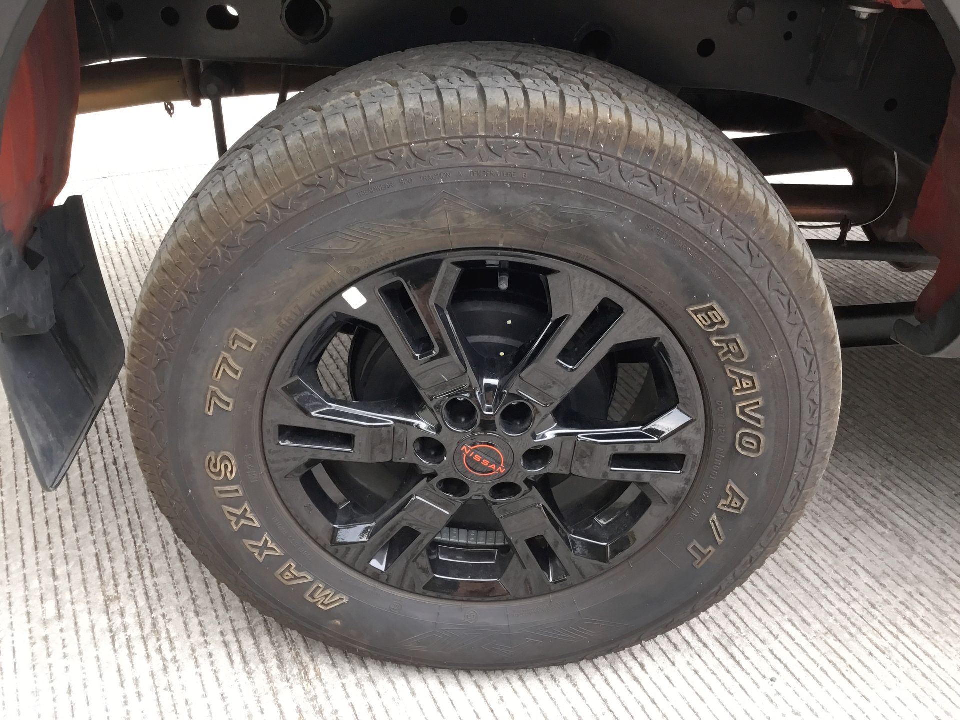 2025 Nissan FRONTIER PRO-4X 4X4 TA 25