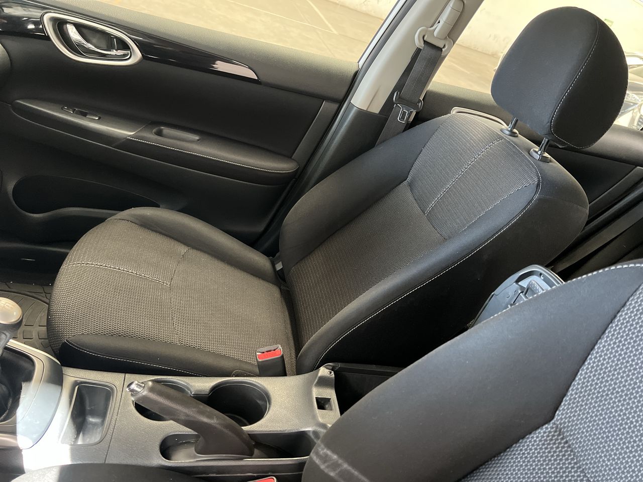 2017 Nissan SENTRA ADVANCE MT