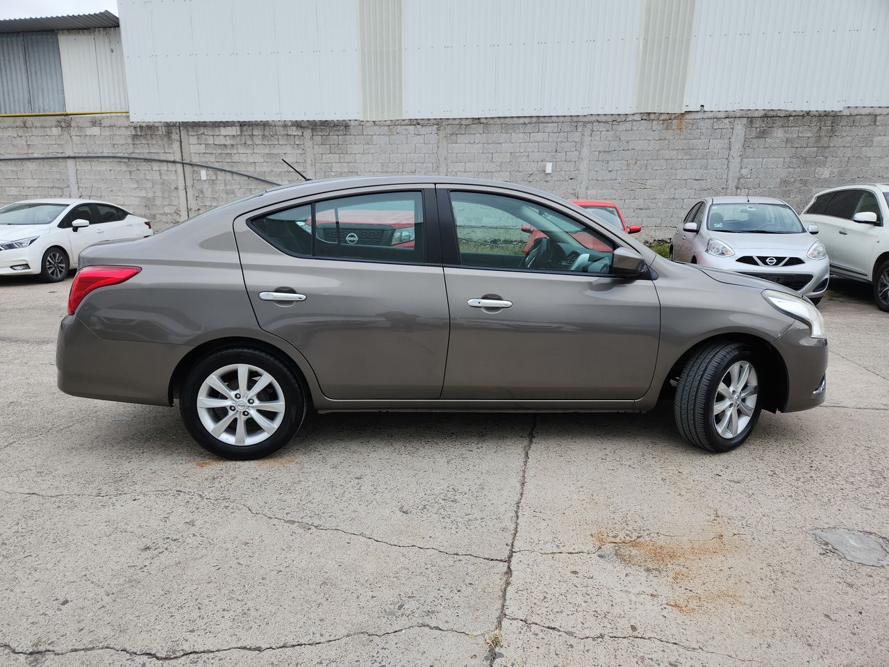 2016 Nissan VERSA ADVANCE AT AC
