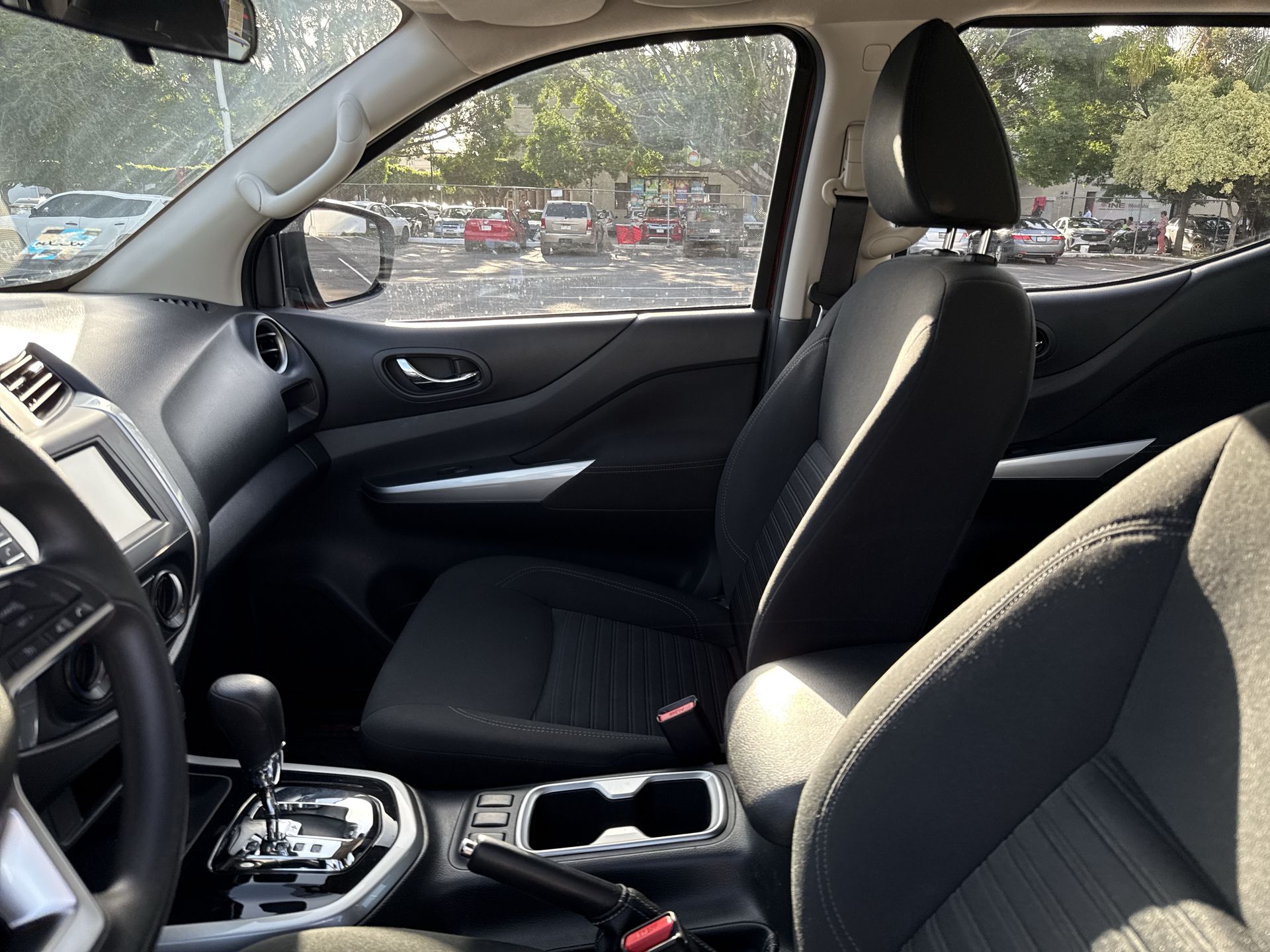 2023 Nissan FRONTIER FRONTIER  LE TA