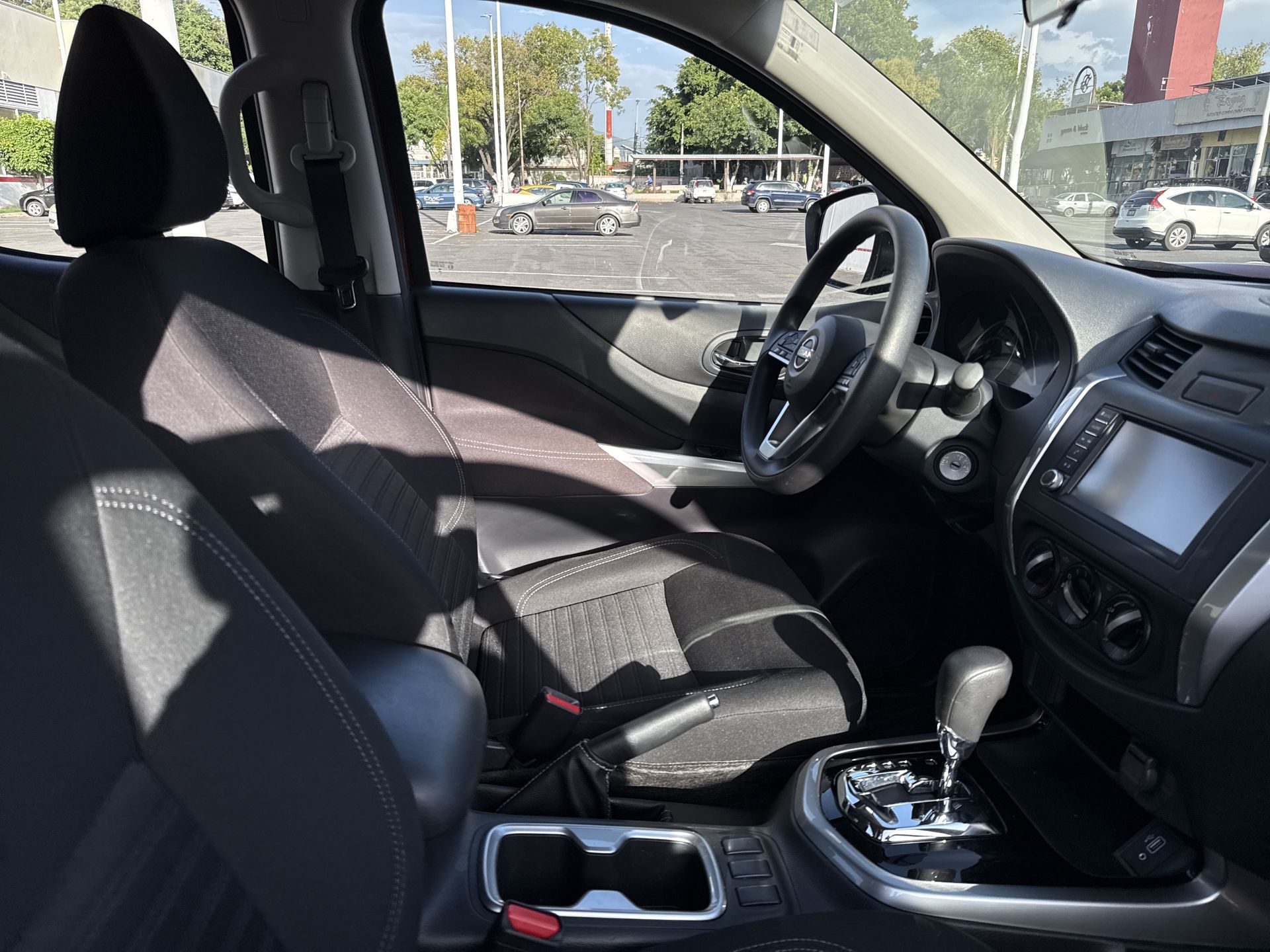 2023 Nissan FRONTIER FRONTIER  LE TA