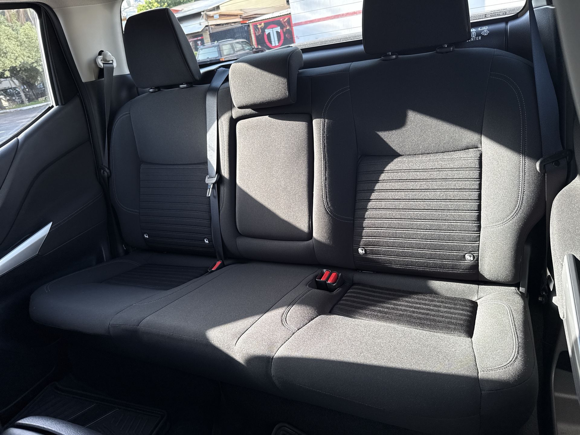 2023 Nissan FRONTIER FRONTIER  LE TA