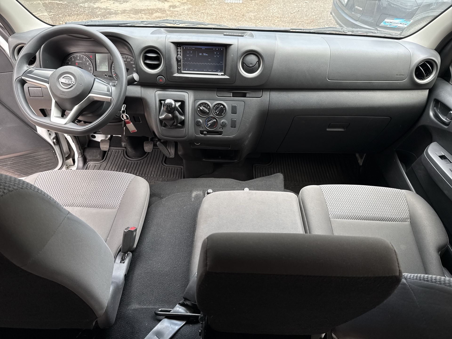 2023 Nissan NV350 URVAN PANEL AMPLIA AA 23