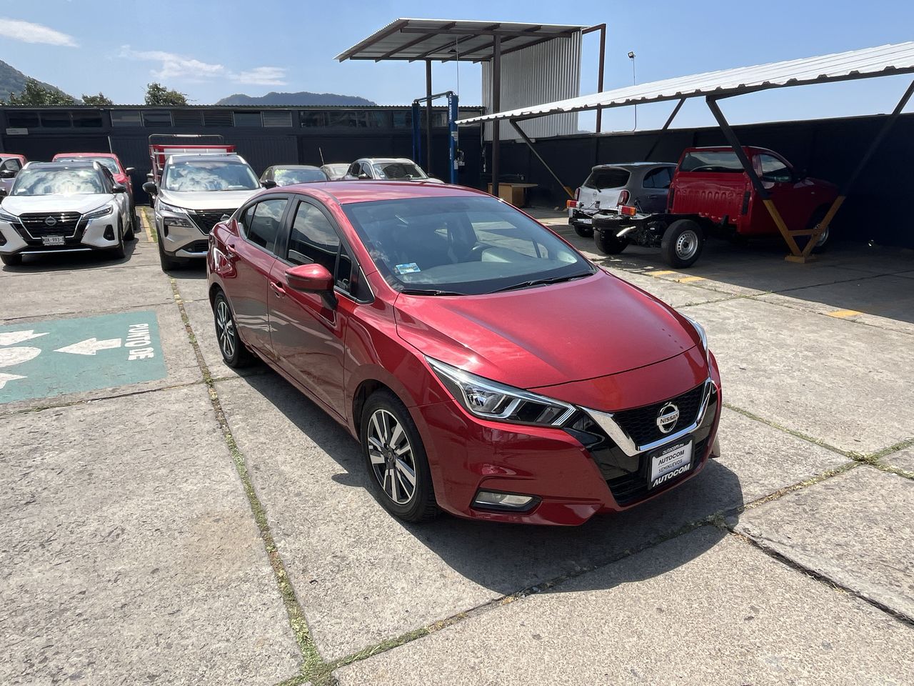 2020 Nissan VERSA ADVANCE MT