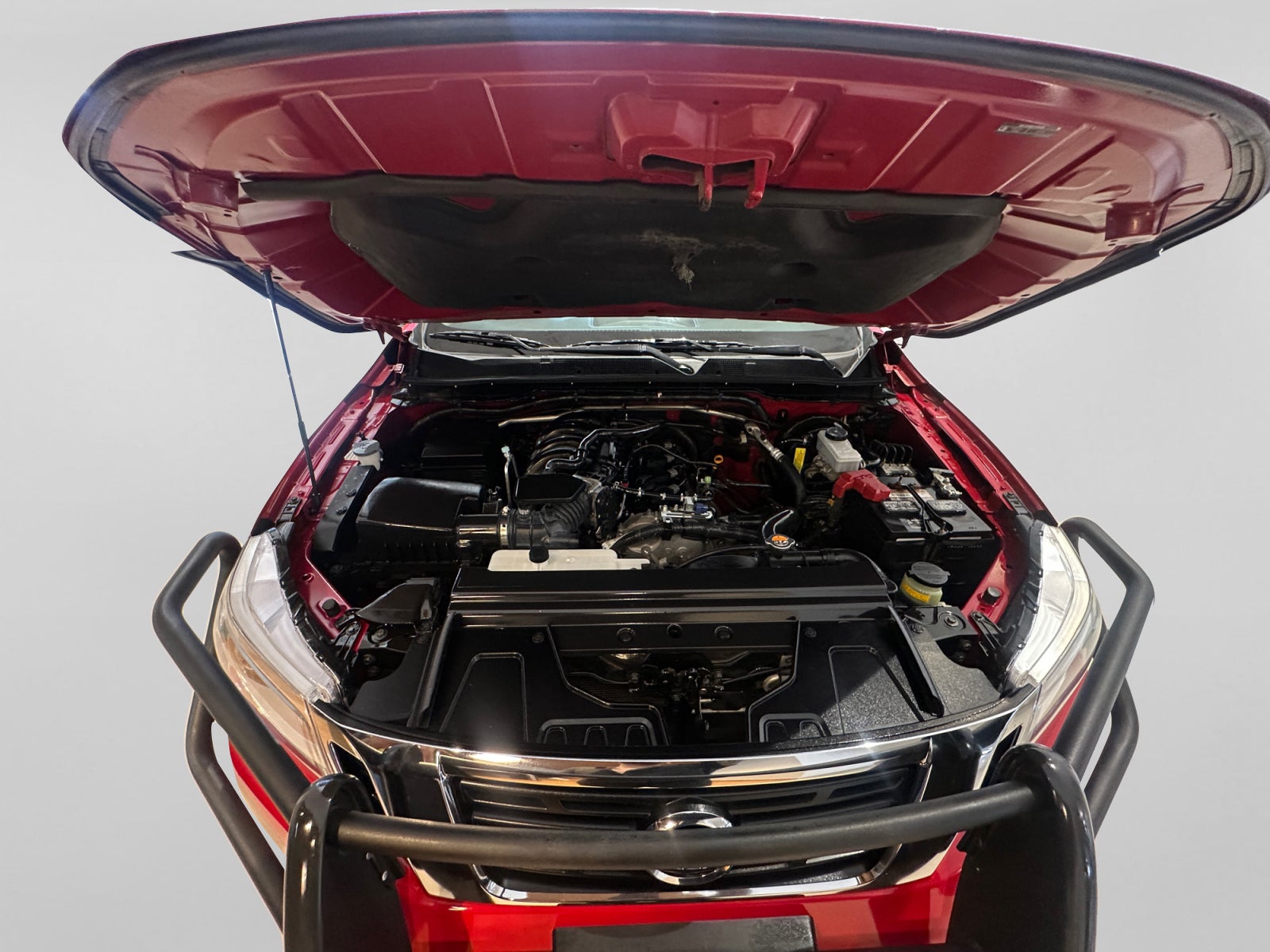 2018 Nissan FRONTIER LE TM AC
