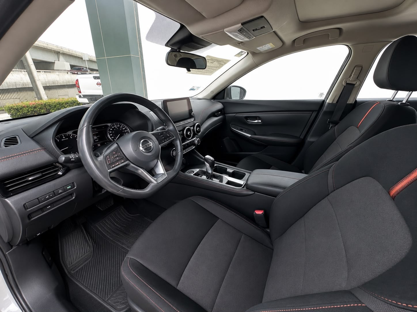 2023 Nissan Sentra SR BI-TONO L4 2.0L 145 CP 4 PUERTAS AUT BA AA