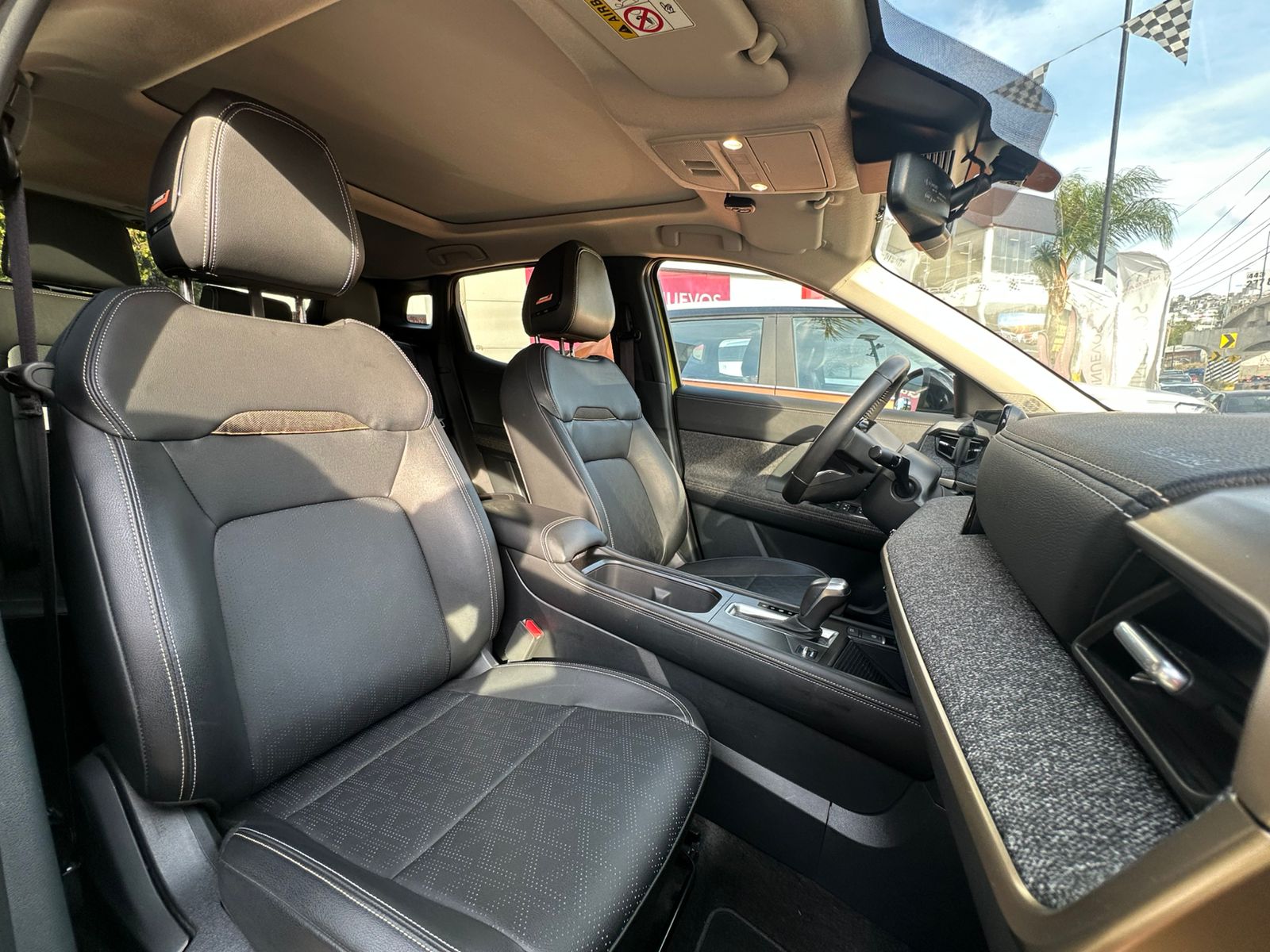 2025 Nissan Kicks PLATINUM, L4, 2.0L, 142 CP, 5 PUERTAS, AUT CVT