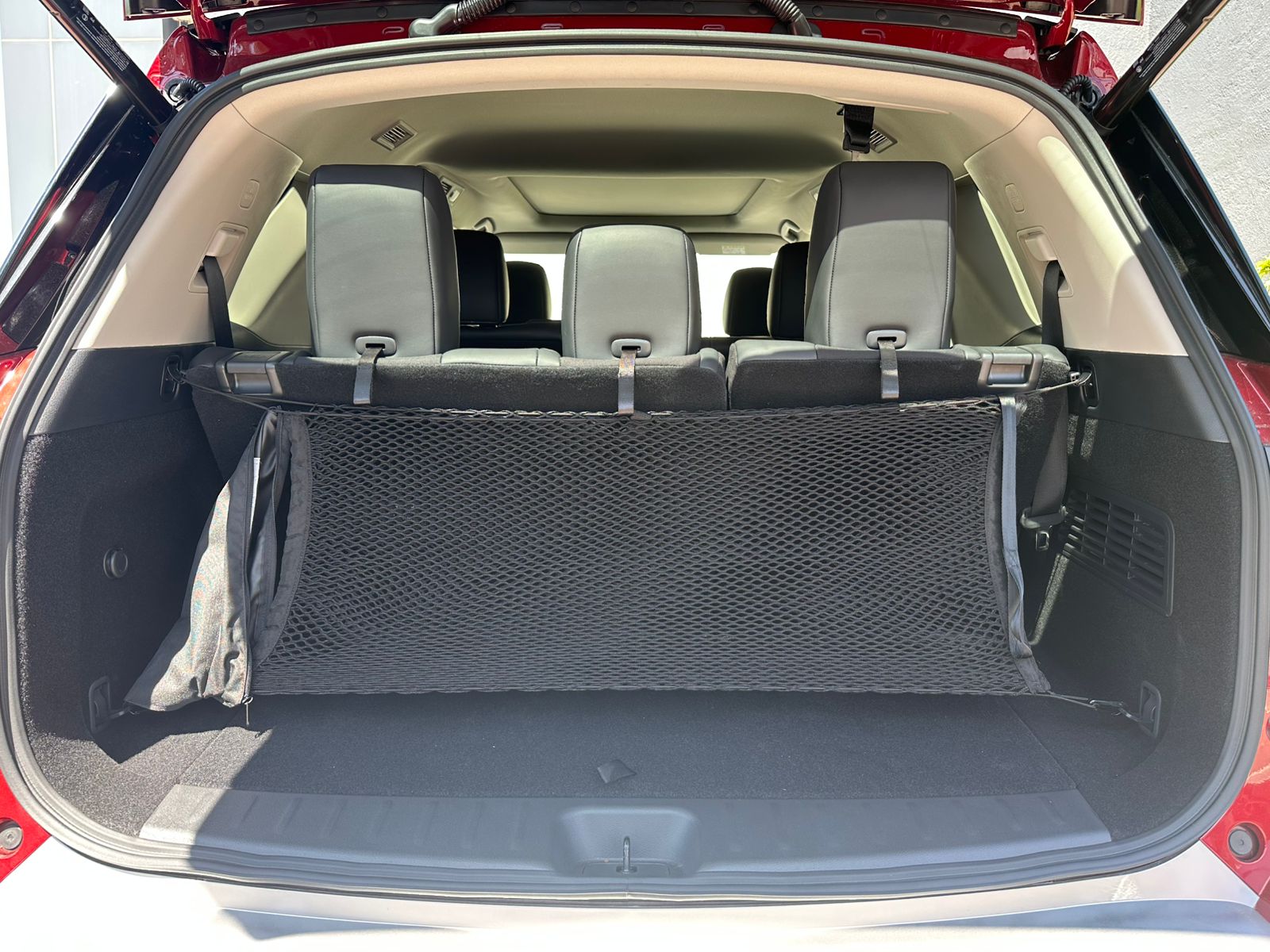 2025 Nissan Pathfinder PLATINUM V6 3.5L 270 CP 5 PUERTAS AUT PIEL BA AA