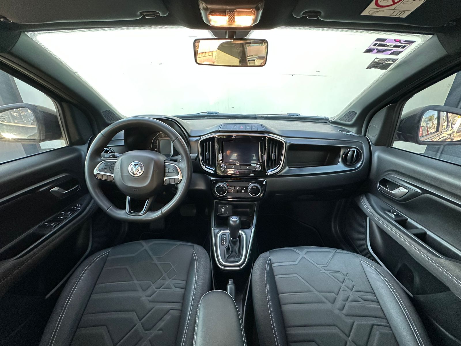 2024 RAM 700 LARAMIE CVT, L4, 1.3L, 98 CP, 4 PUERTAS