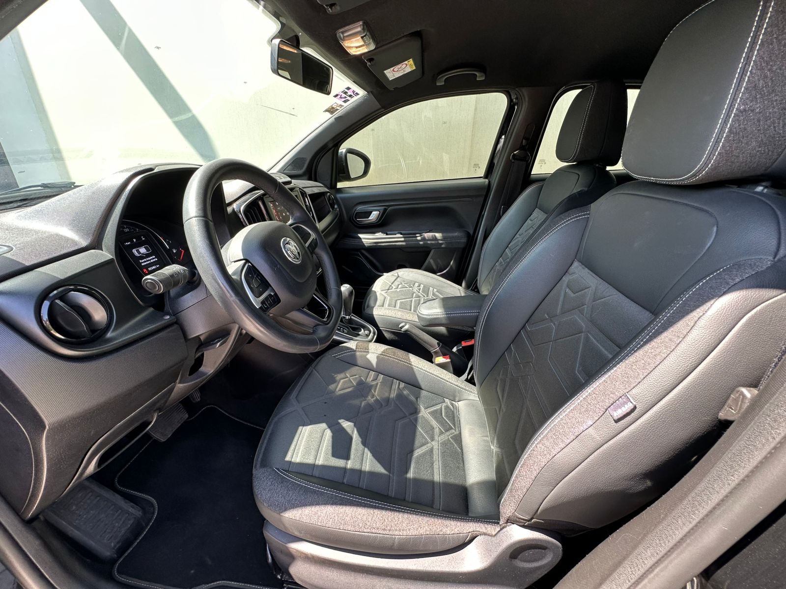 2024 RAM 700 LARAMIE CVT, L4, 1.3L, 98 CP, 4 PUERTAS