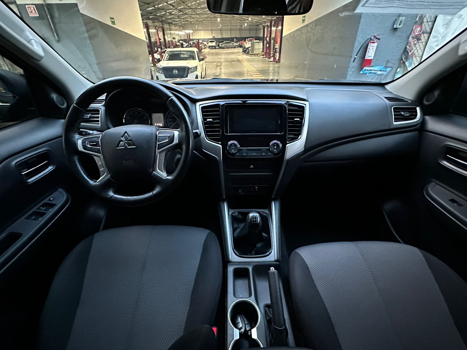 2024 Mitsubishi L200 GLX, L4, 2.4L, 126 CP, 4 PUERTAS, STD
