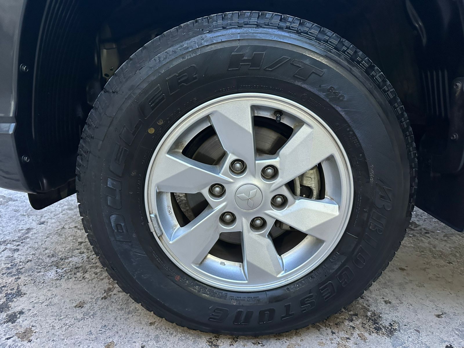 2024 Mitsubishi L200 GLX, L4, 2.4L, 126 CP, 4 PUERTAS, STD