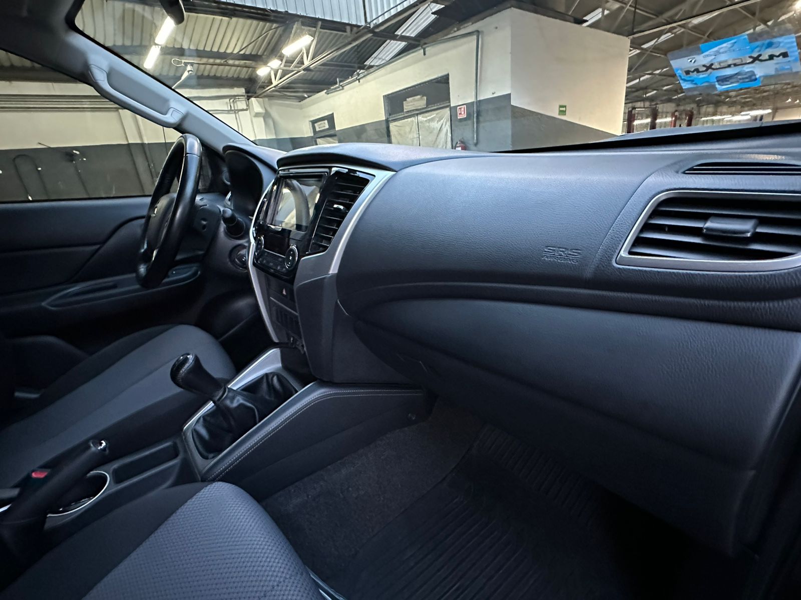 2024 Mitsubishi L200 GLX, L4, 2.4L, 126 CP, 4 PUERTAS, STD