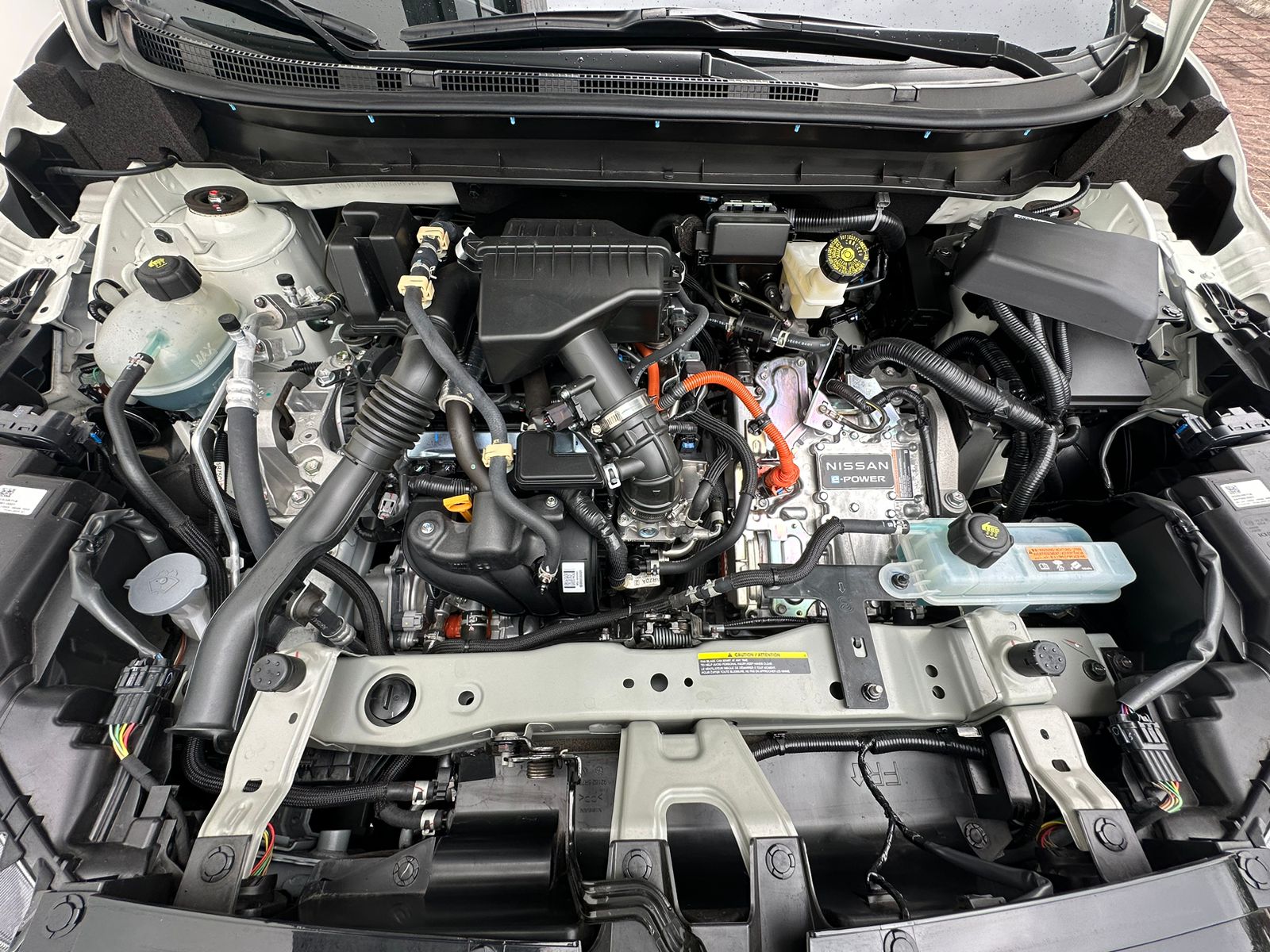 2025 Nissan Kicks e-Power PLATINUM, 1.5L, 142 CP, 5 PUERTAS, AUT