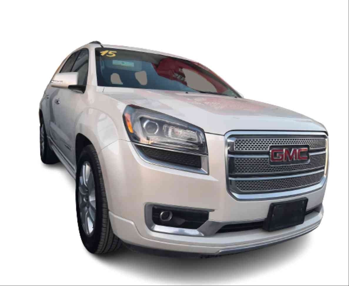 2015 GMC ACADIA 5 PTS DENALI TA 7 PAS PIEL XENON RA-20 CROM 4X4