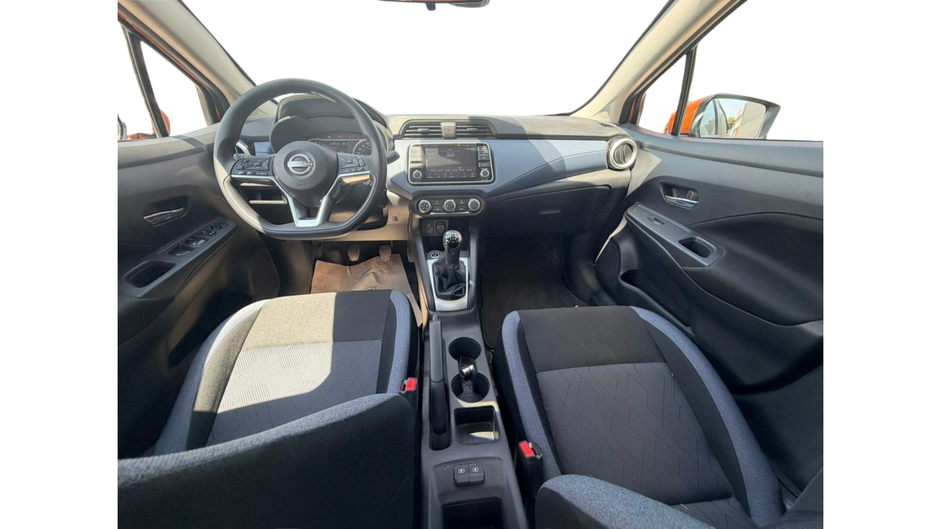 2024 Nissan VERSA 4P ADVANCE L41.6 MAN