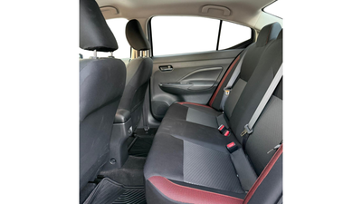 2025 Nissan VERSA 4P SR L41.6 AUT