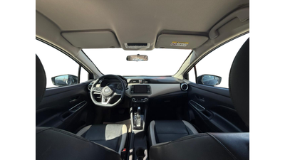 2022 Nissan VERSA 4 PTS PLATINUM CVT AAC AUT VE PIEL GPS F LED RA-17