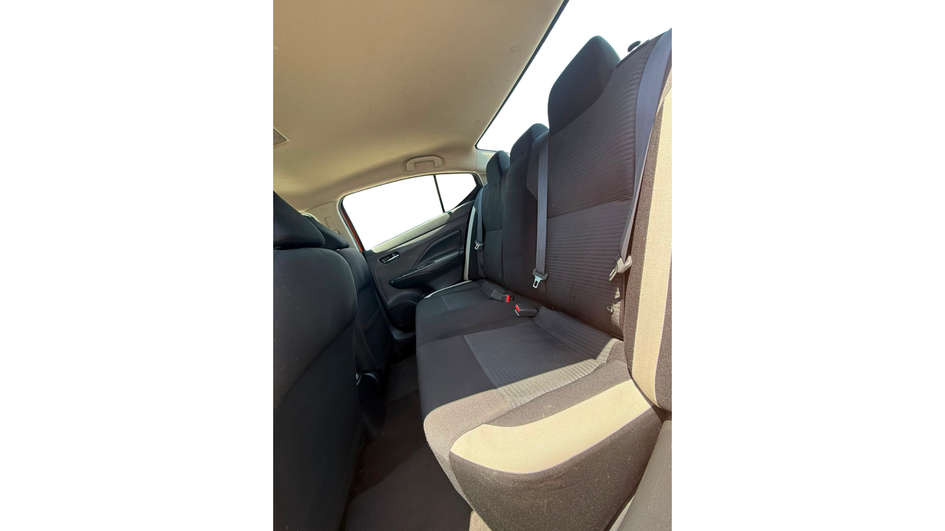 2022 Nissan VERSA 4 PTS ADVANCE CVT AAC VE F NIEBLA RA-16